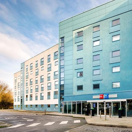 Hotel Ibis London Heathrow Terminal 5 Hillingdon Exterior foto