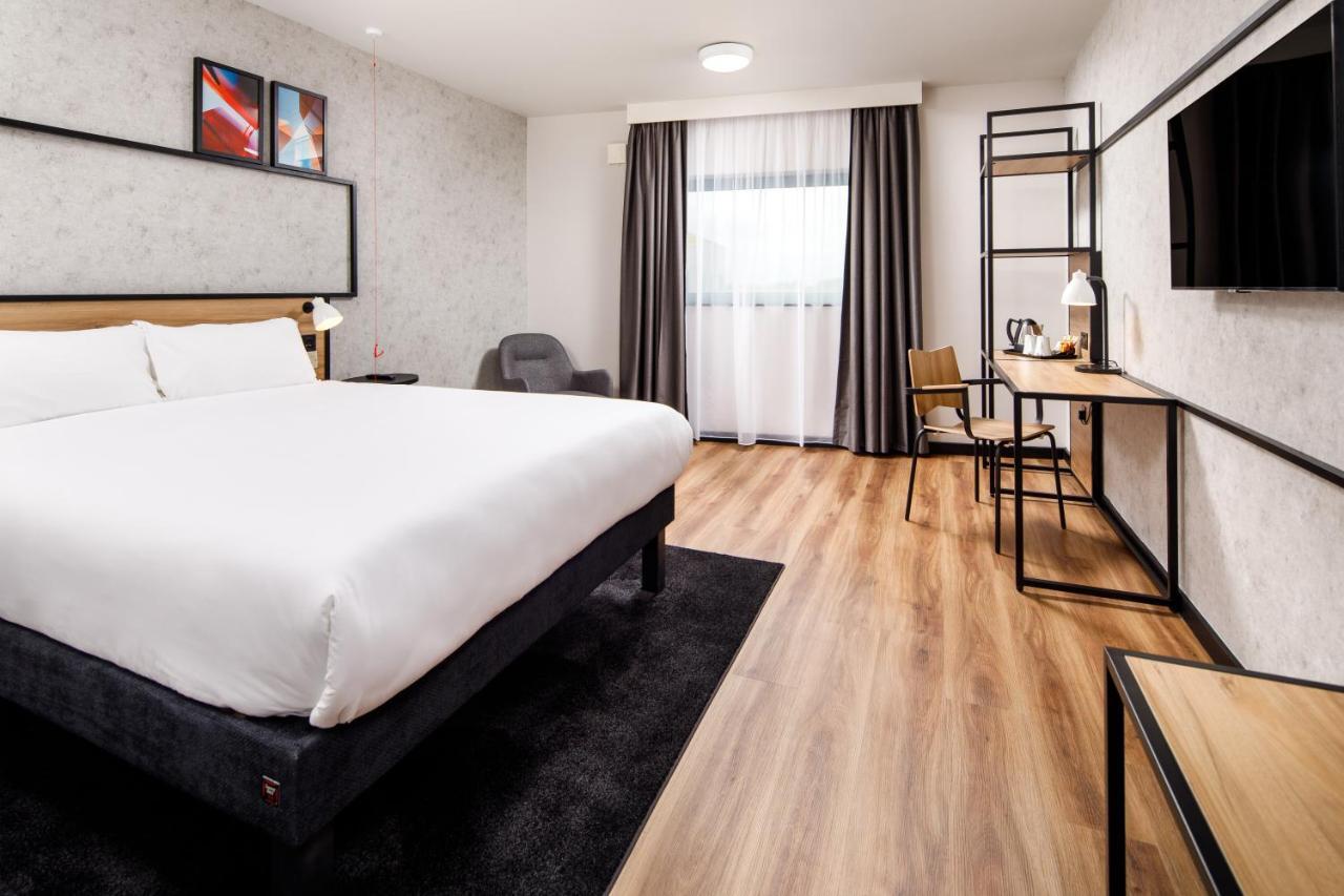 Hotel Ibis London Heathrow Terminal 5 Hillingdon Exterior foto